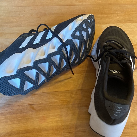 Excellent condition sneakers - Picture 4 of 4